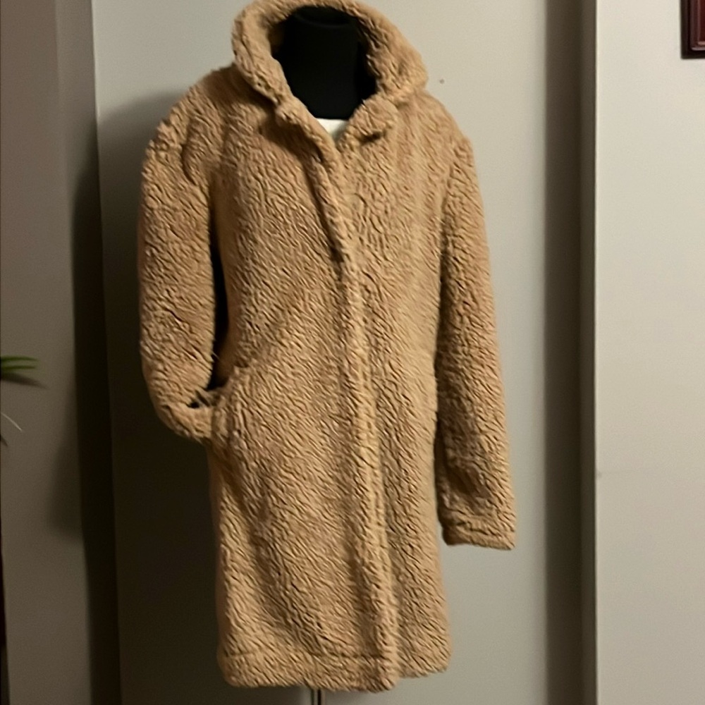 Light weight Sherpa long coat- so easy to throw on!